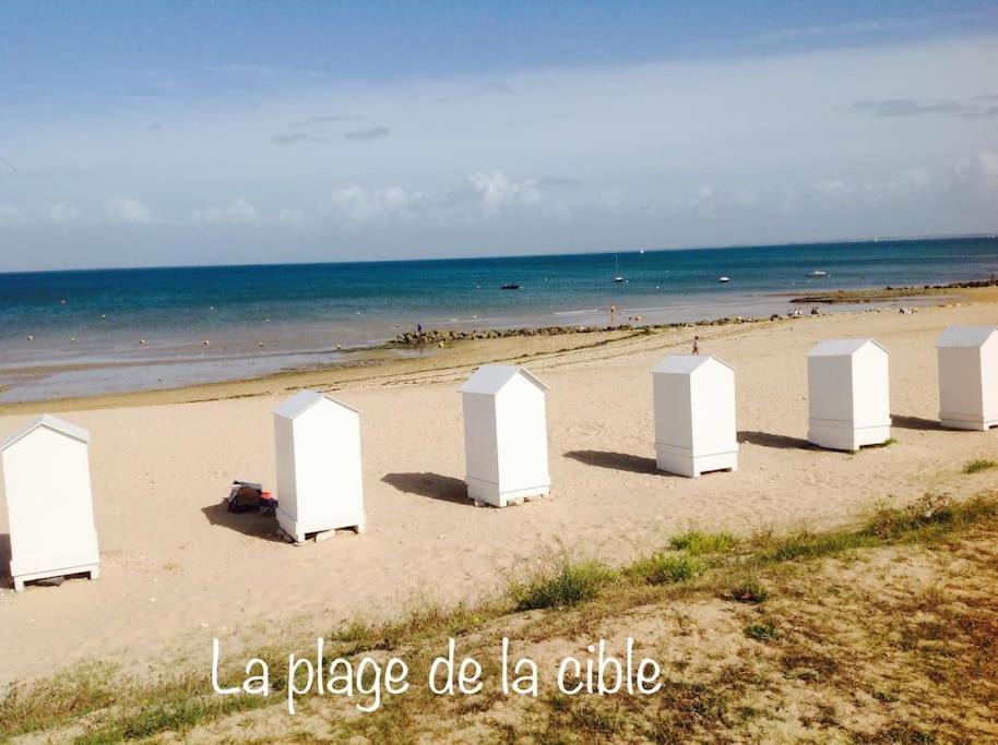 Eole, Idealement Situe Sur Le Port De St Martin De Re Saint-Martin-de-Ré Exterior foto